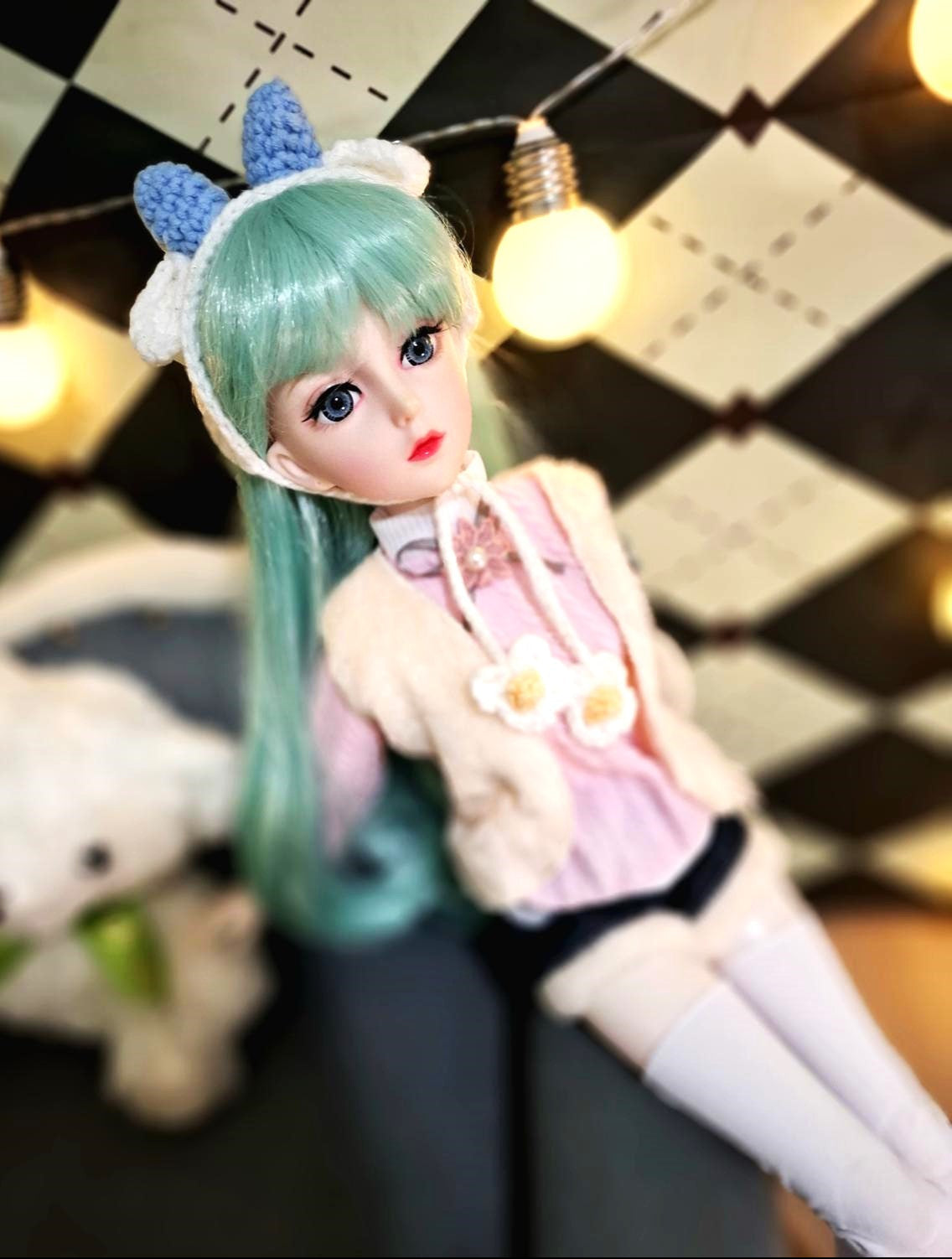 Mint Hair Girl in Pink Cardigan Top Jeans Shorts 1/3 60cm BJD Doll