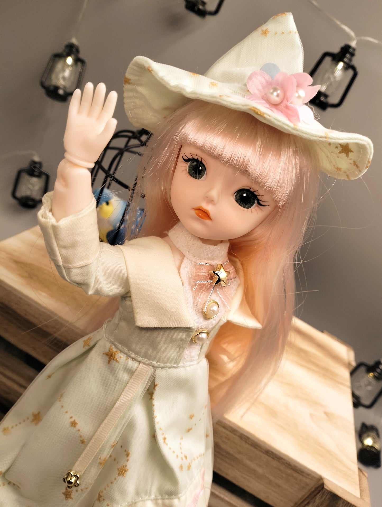 The green hat magical wizard 30cm BJD Doll