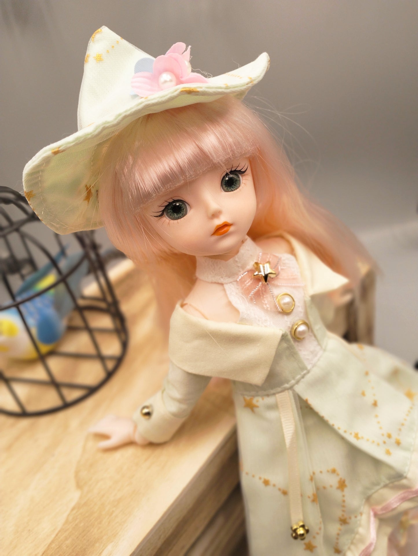 The green hat magical wizard 30cm BJD Doll