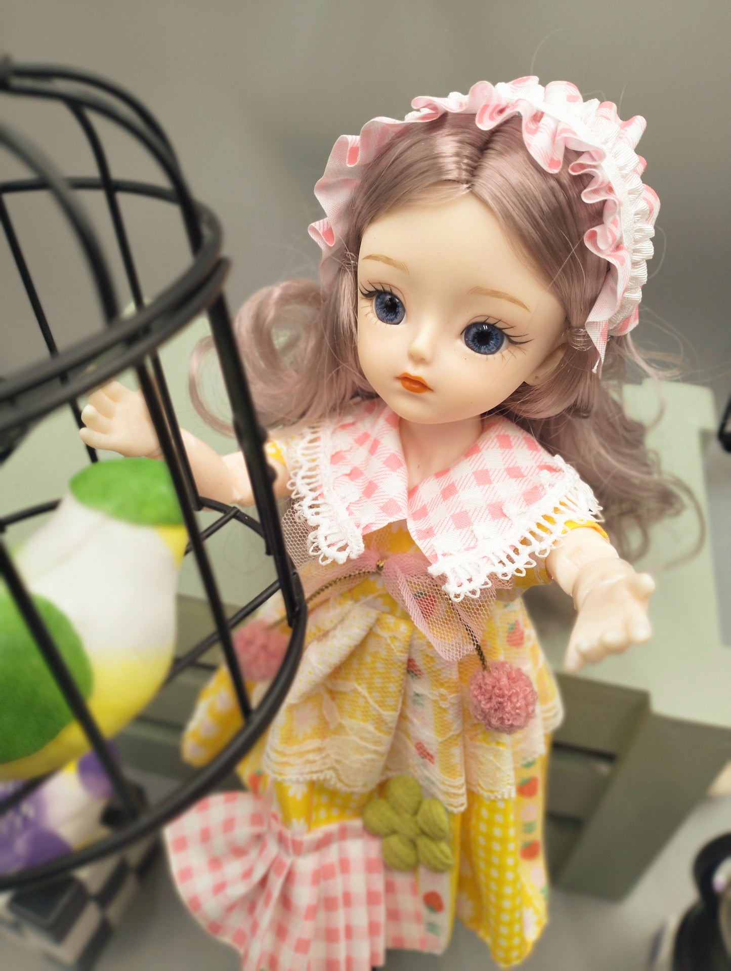 Lovely ocean blue eyes girl in pretty yellow dress 30cm BJD Doll