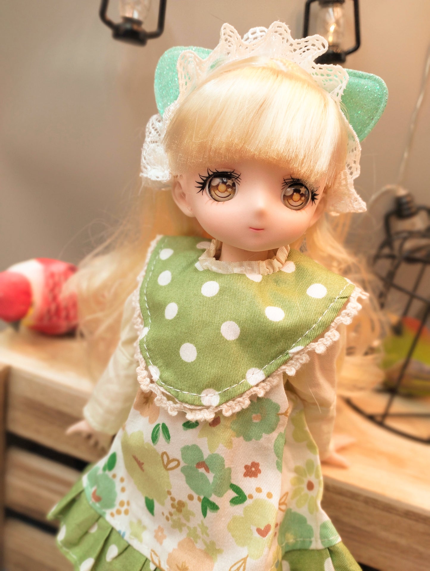 Anime Manga blonde girl with hazel eyes in green dress 30cm BJD doll