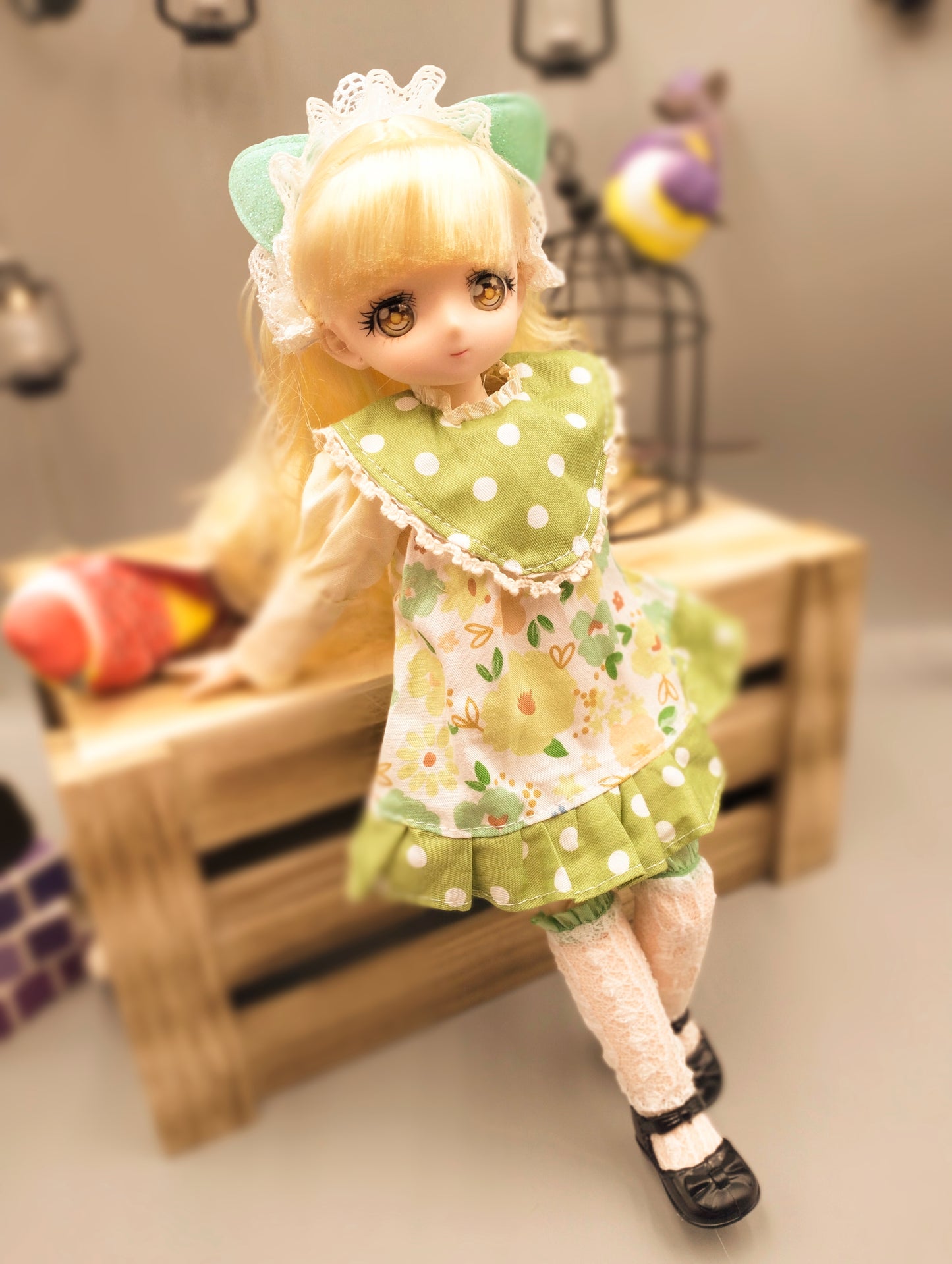 Anime Manga blonde girl with hazel eyes in green dress 30cm BJD doll