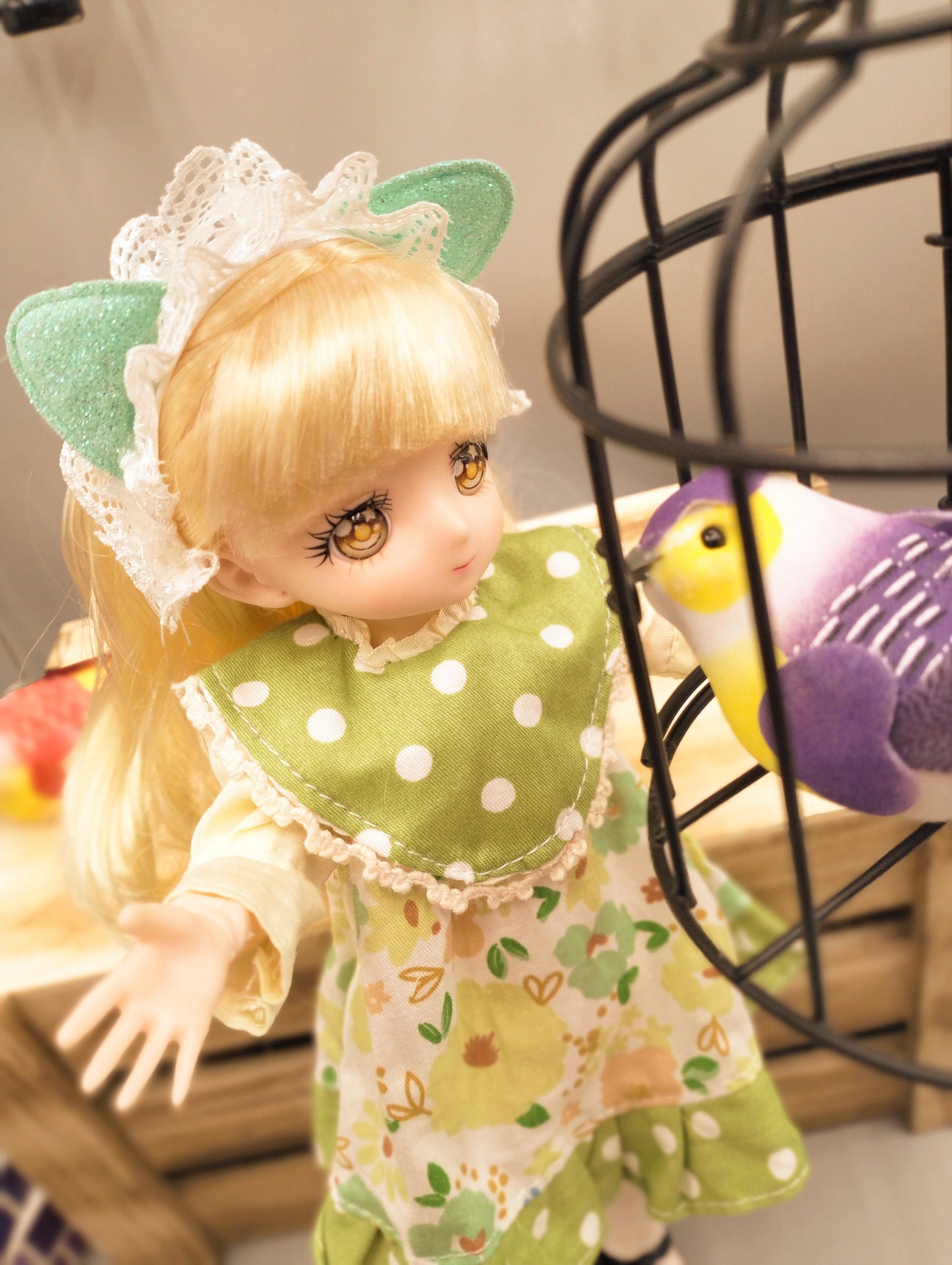 Anime Manga blonde girl with hazel eyes in green dress 30cm BJD doll