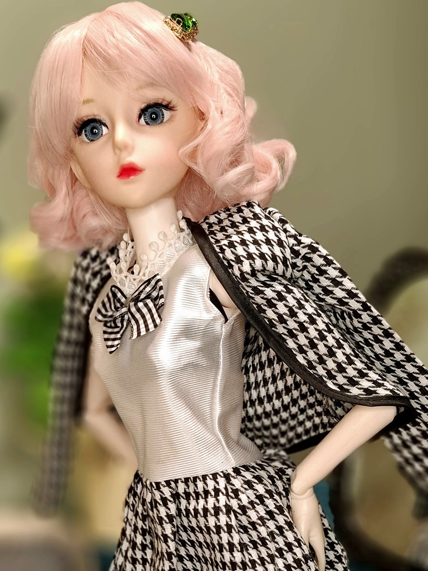 Fashion Girl in Tweed Jacket Special Promotion Sale 60cm BJD Doll