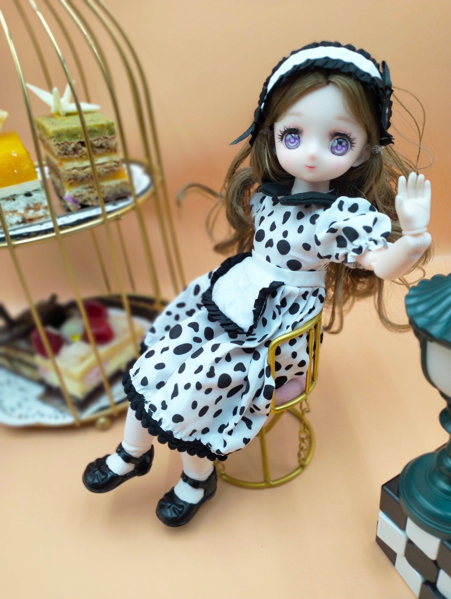 Anime Manga milk bar girl with purple eyes 30cm BJD Doll